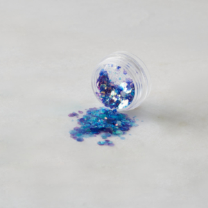 Nail art dry confetti blue